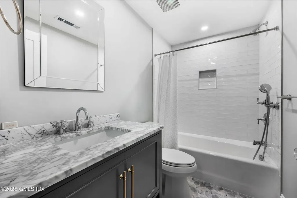 11 Valleywood Road Cos Cob CT 06807