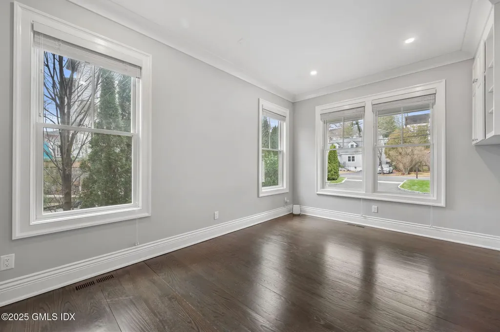 11 Valleywood Road Cos Cob CT 06807