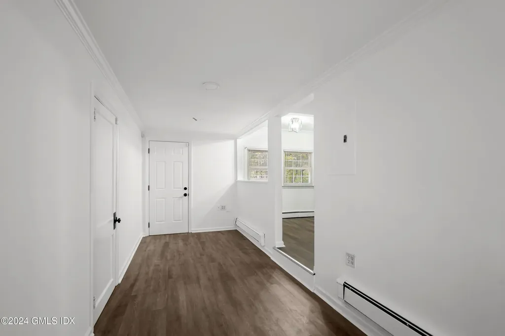 86 W Old Barn Road Stamford CT 06905