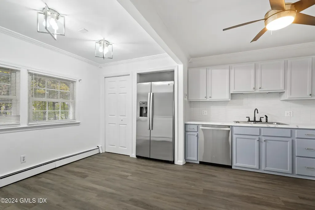 86 W Old Barn Road Stamford CT 06905