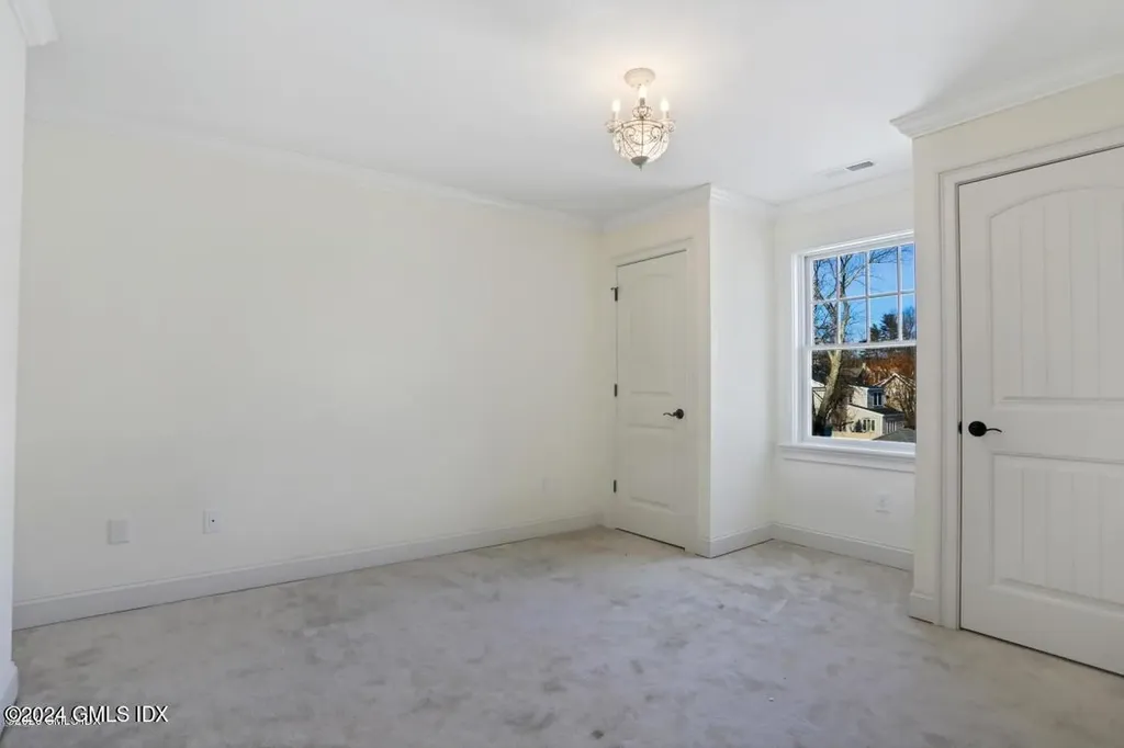 21 Heusted Drive Old Greenwich CT 06870