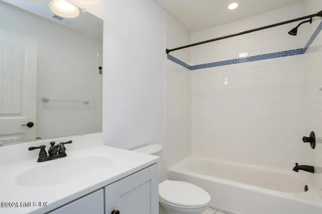 21 Heusted Drive Old Greenwich CT 06870