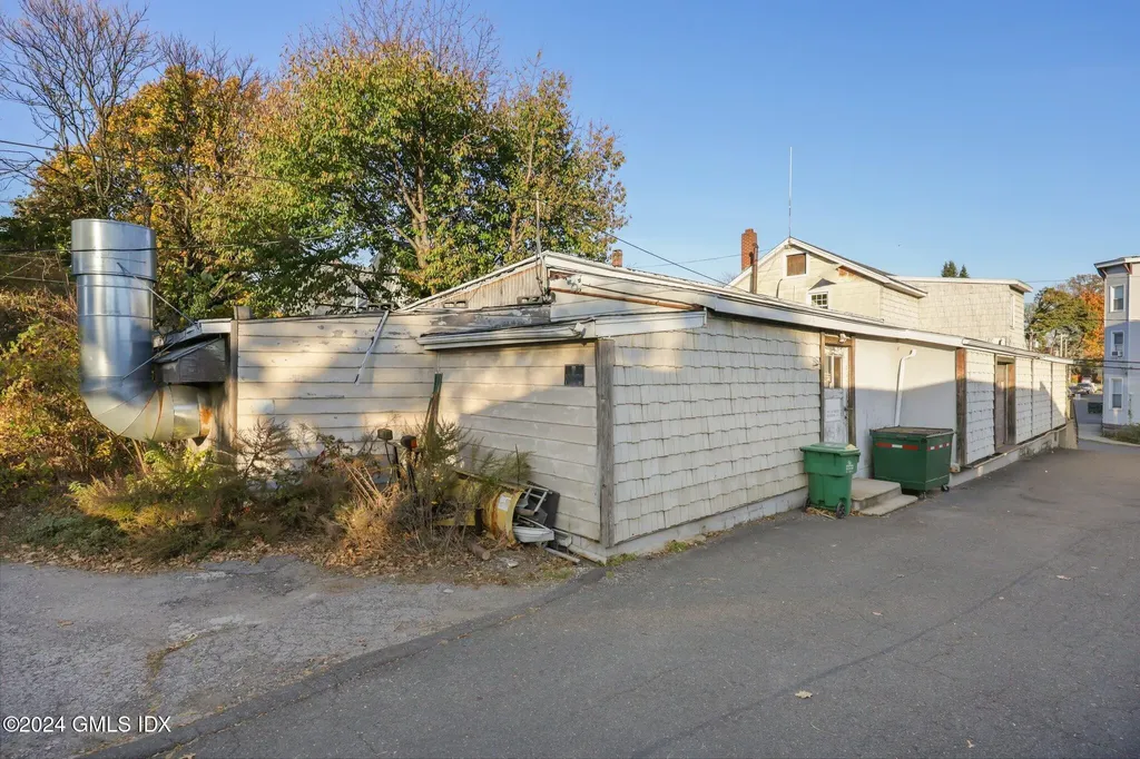 18 Beech Street Greenwich CT 06830