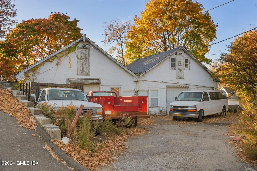 18 Beech Street Greenwich CT 06830