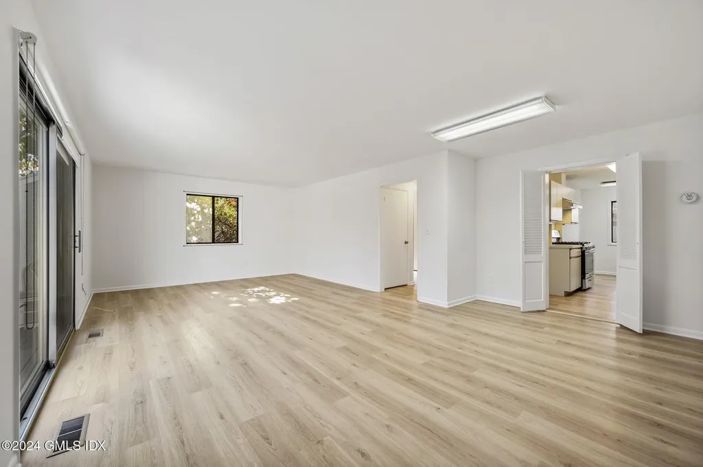 75 Silo Circle Riverside CT 06878