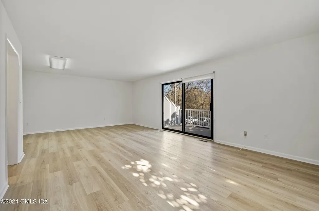 75 Silo Circle Riverside CT 06878