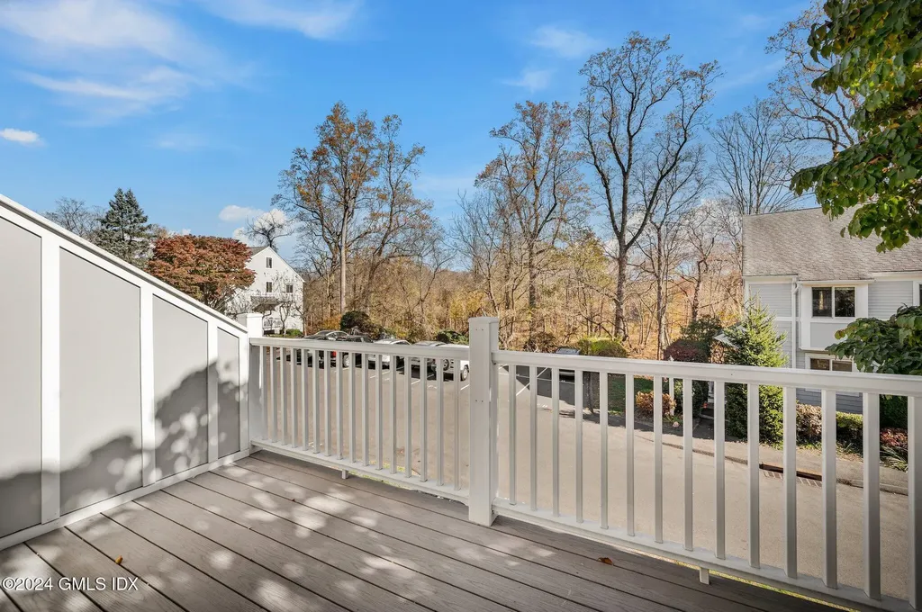 75 Silo Circle Riverside CT 06878