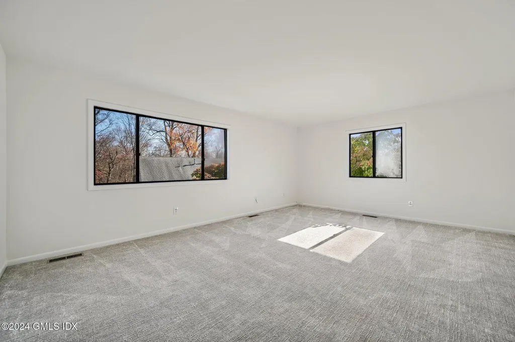 75 Silo Circle Riverside CT 06878