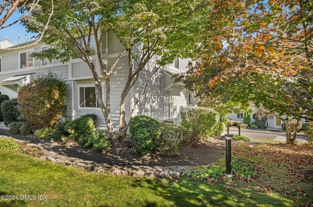 75 Silo Circle Riverside CT 06878