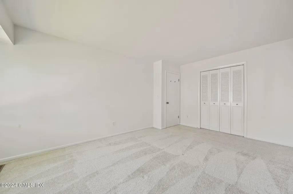 75 Silo Circle Riverside CT 06878