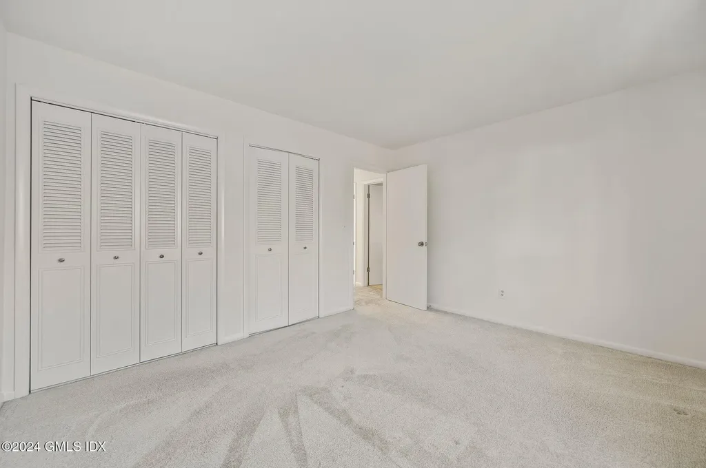 75 Silo Circle Riverside CT 06878