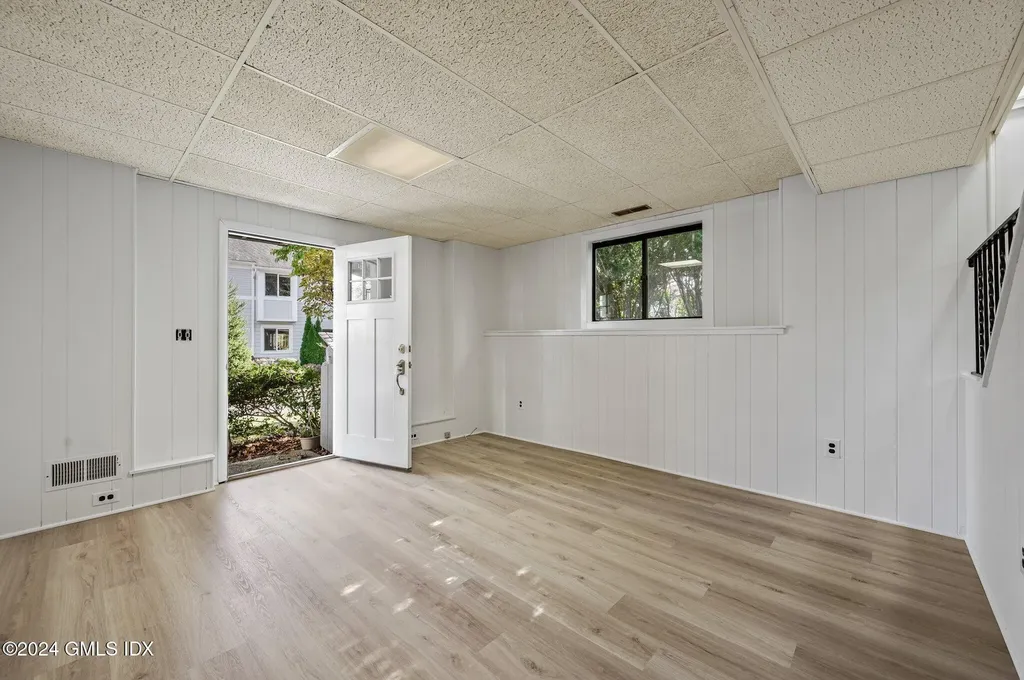 75 Silo Circle Riverside CT 06878