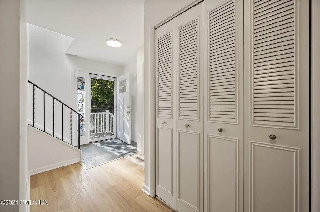 75 Silo Circle Riverside CT 06878