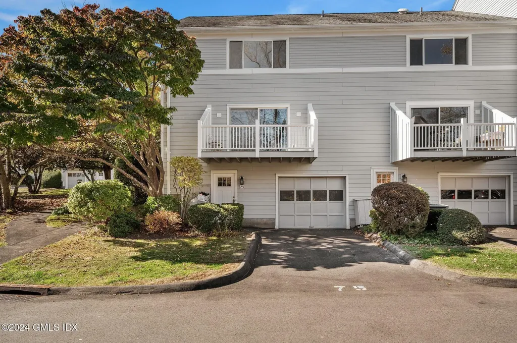 75 Silo Circle Riverside CT 06878