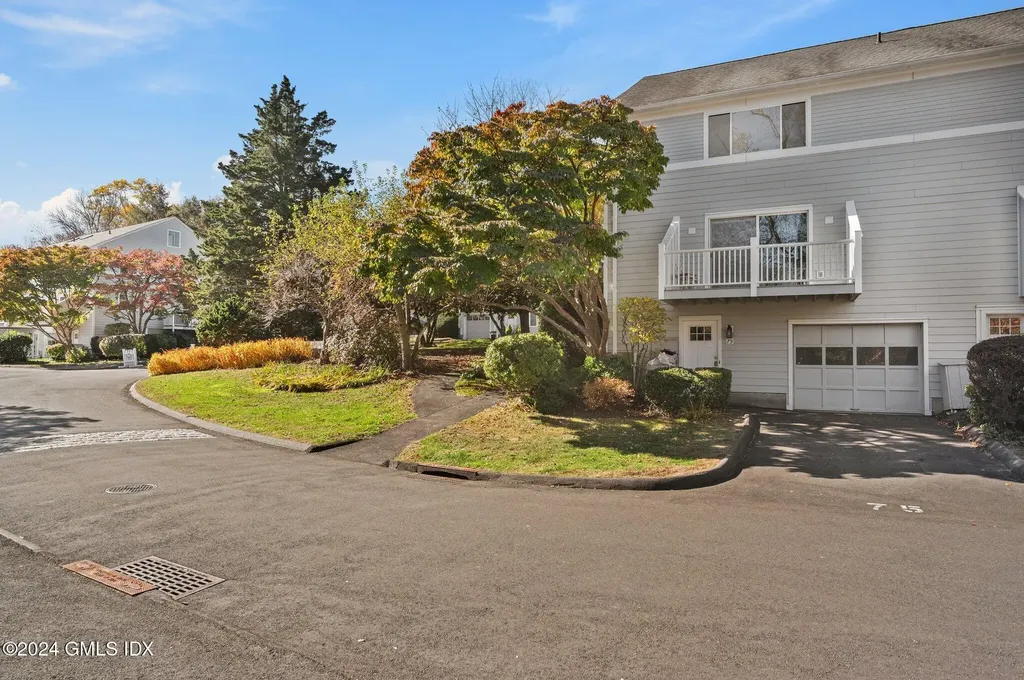 75 Silo Circle Riverside CT 06878