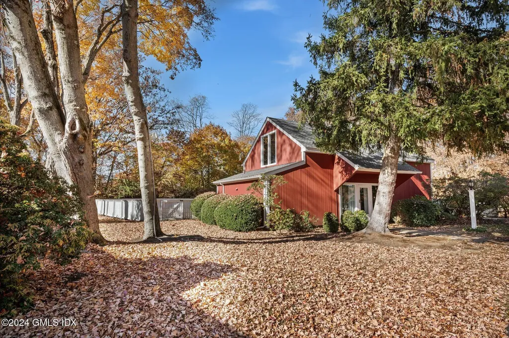 75 Silo Circle Riverside CT 06878