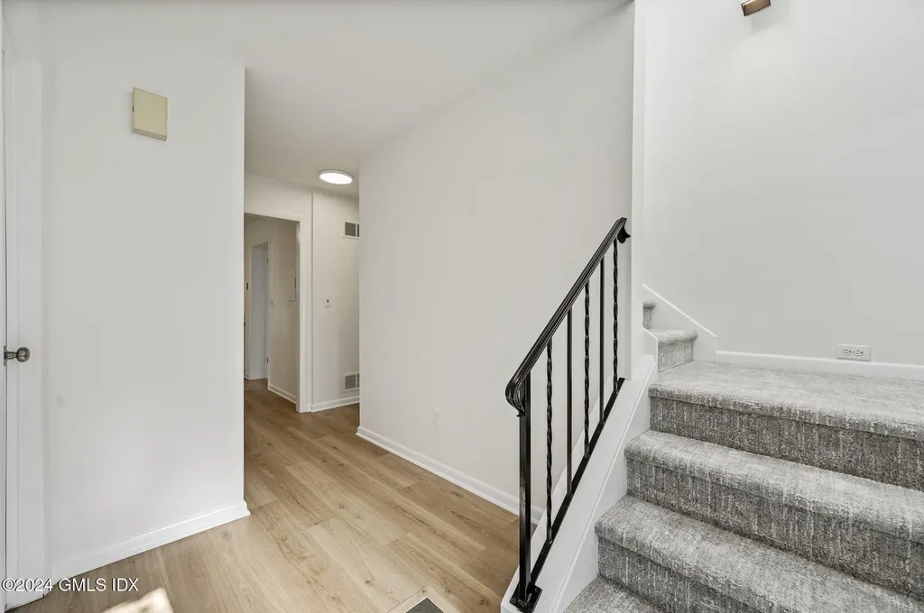 75 Silo Circle Riverside CT 06878