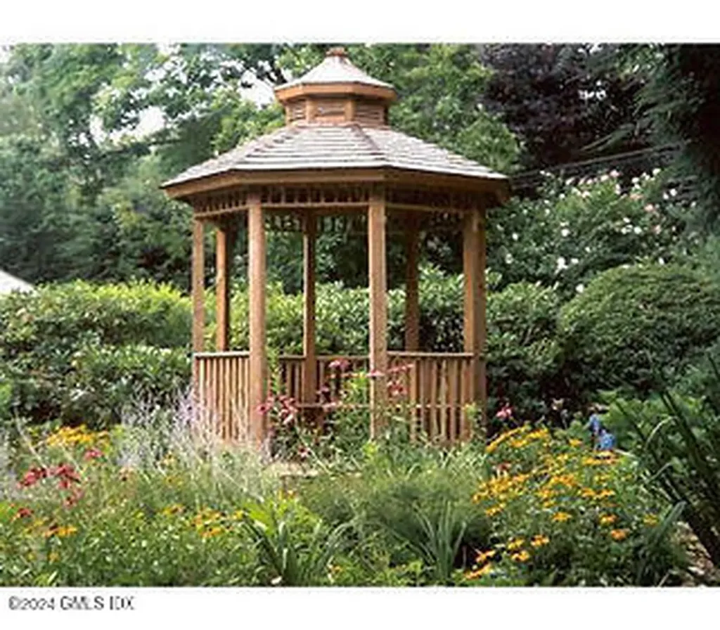 75 Silo Circle Riverside CT 06878