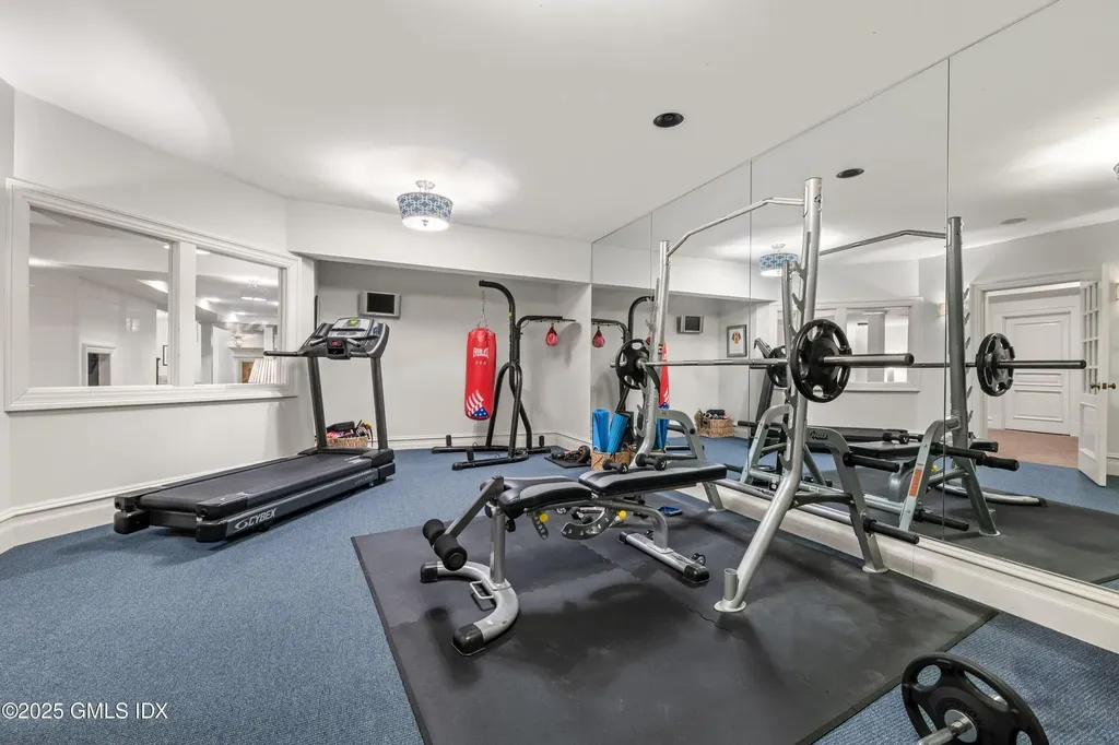 20 Sherwood Farm Lane Greenwich CT 06831