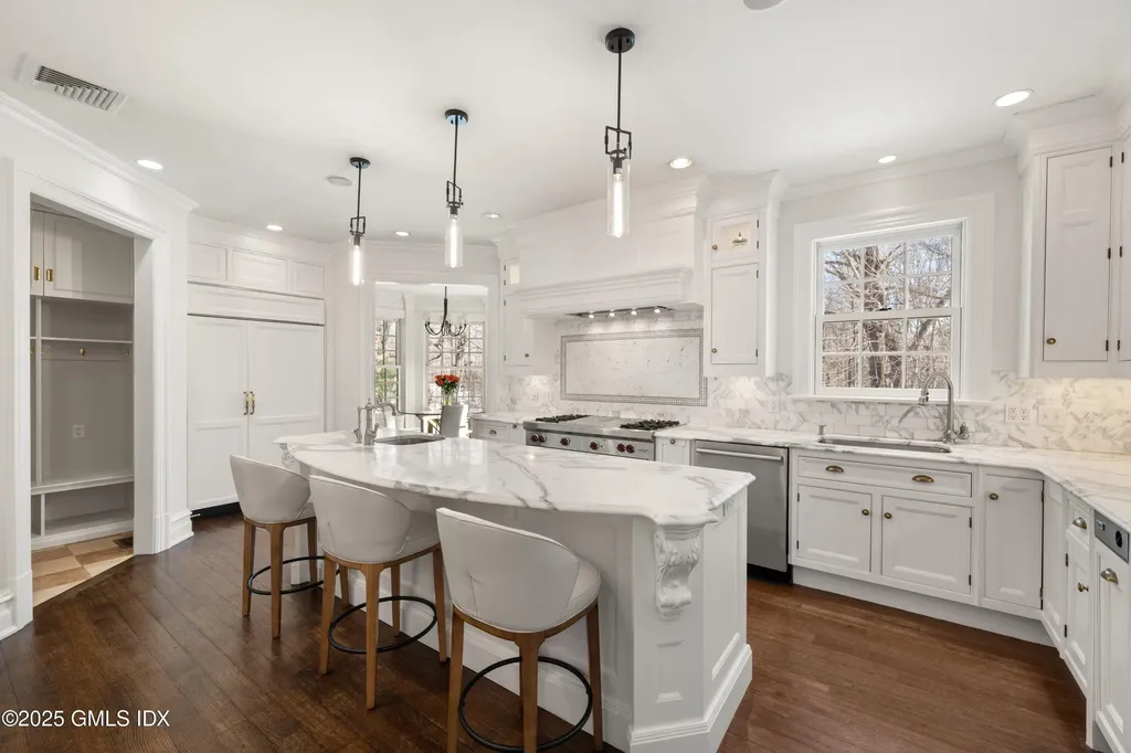 20 Sherwood Farm Lane Greenwich CT 06831