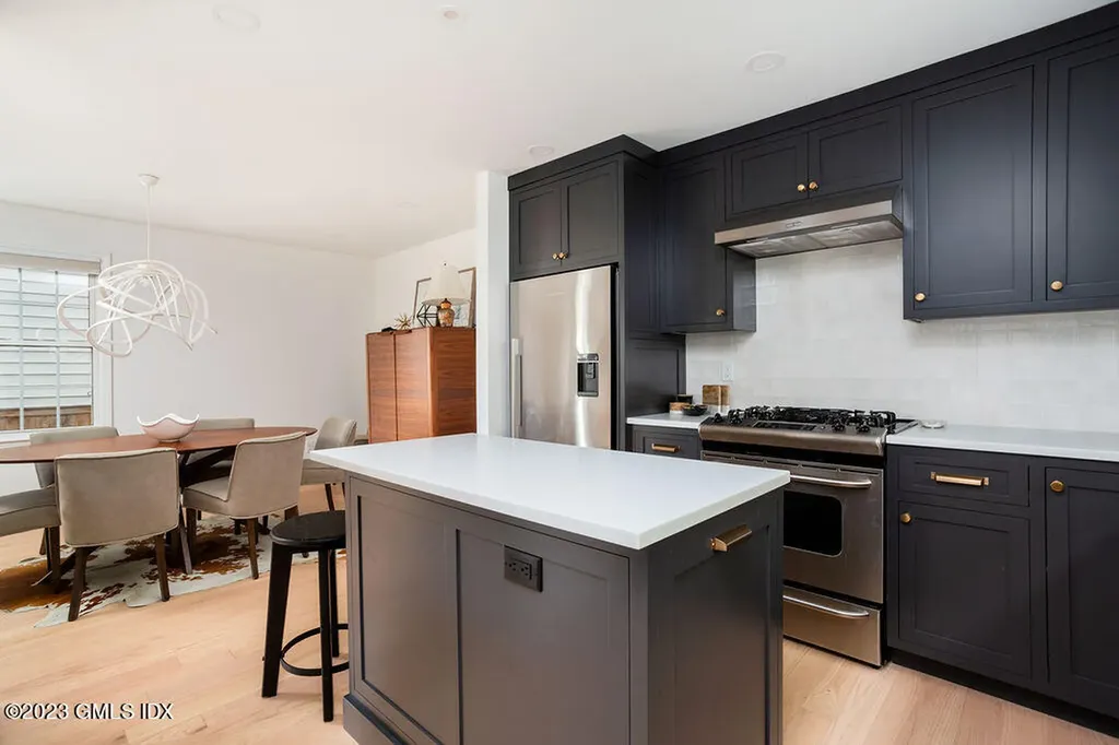 11 Elm Place Greenwich CT 06830