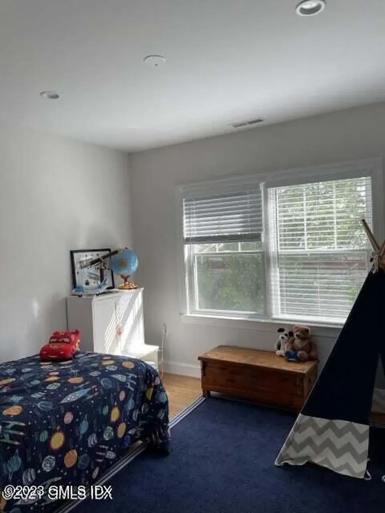 8 N Sound Beach Avenue Extension Riverside CT 06878