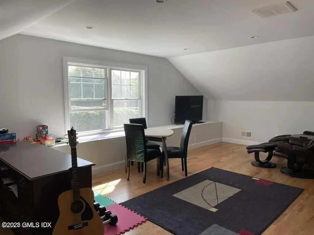 8 N Sound Beach Avenue Extension Riverside CT 06878