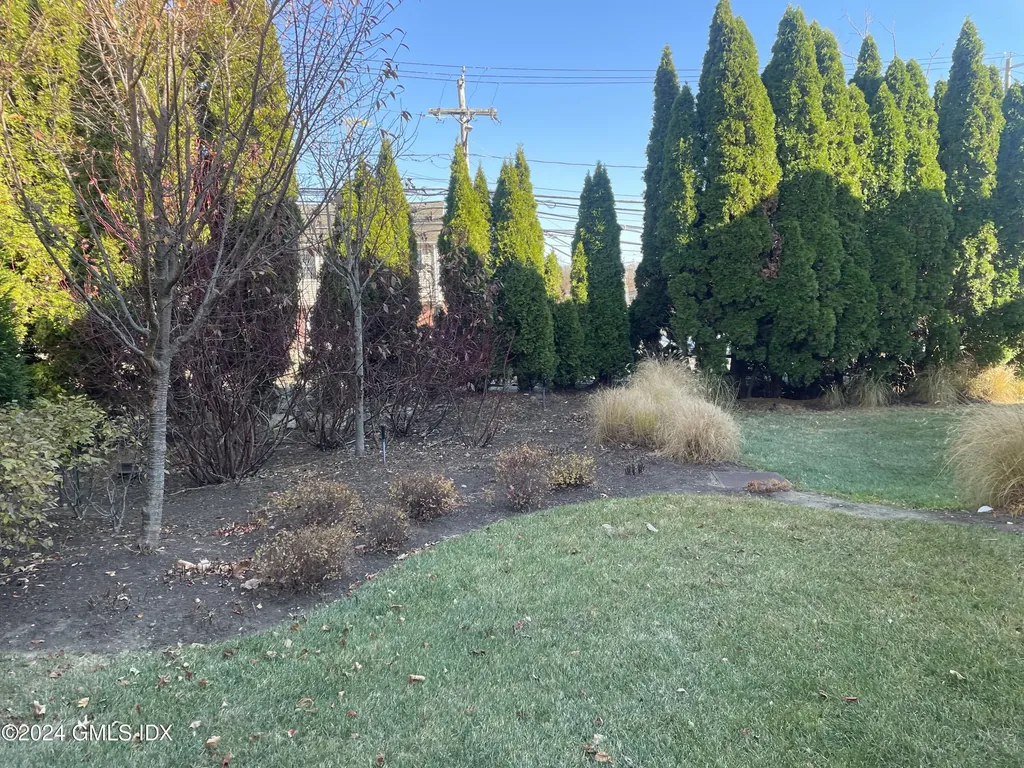 8 N Sound Beach Avenue Extension Riverside CT 06878