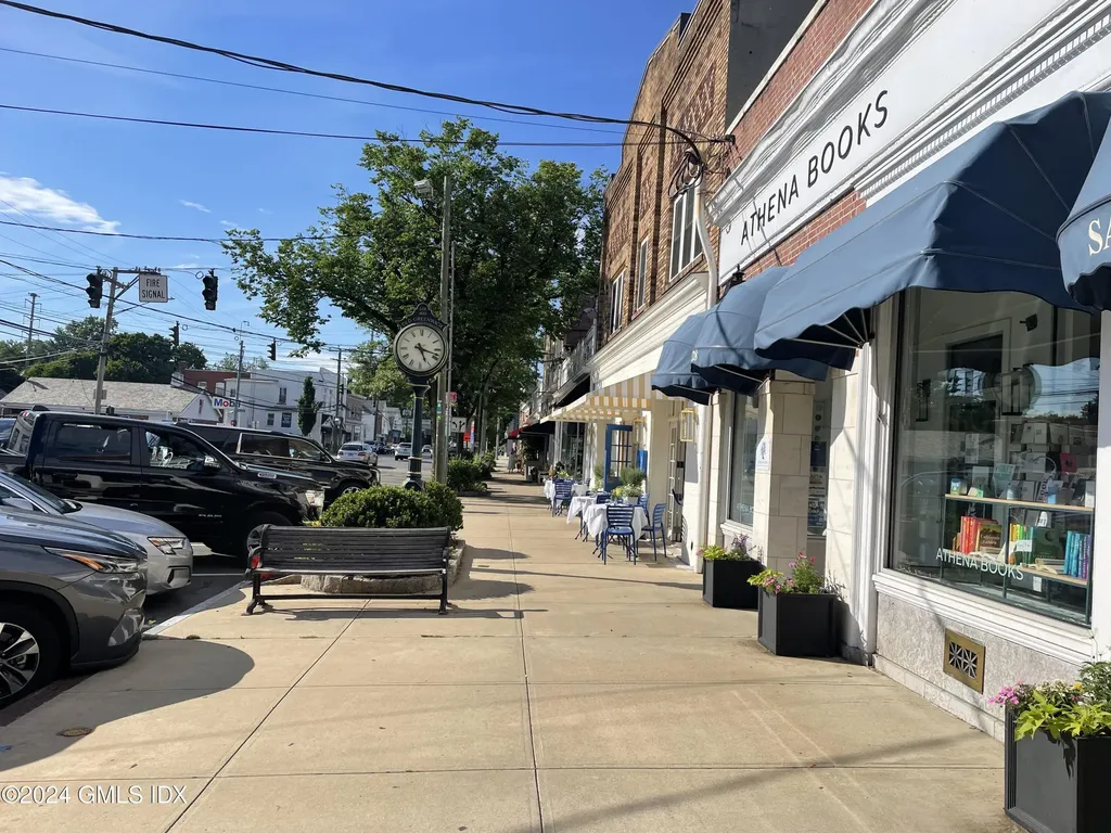 8 N Sound Beach Avenue Extension Riverside CT 06878