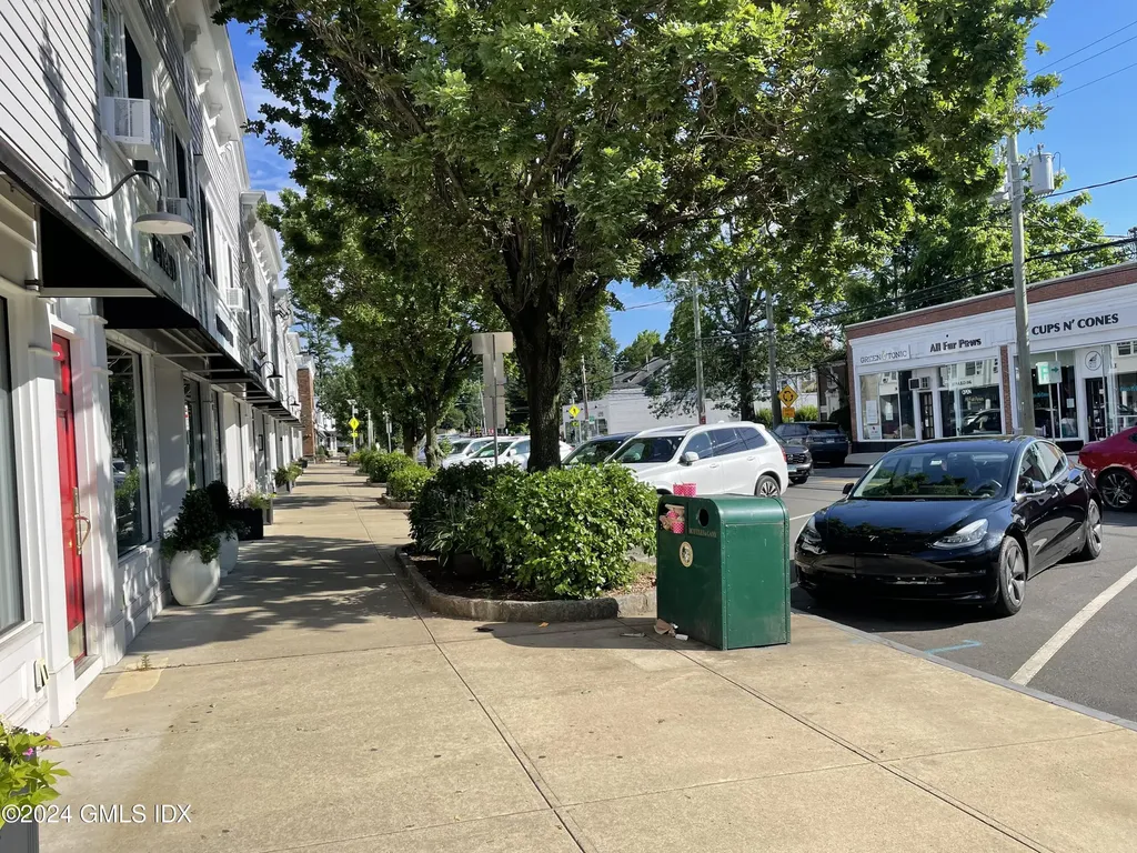 8 N Sound Beach Avenue Extension Riverside CT 06878