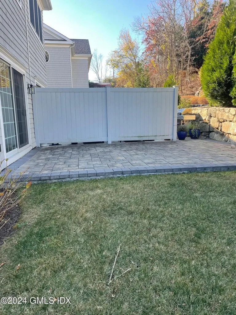 8 N Sound Beach Avenue Extension Riverside CT 06878