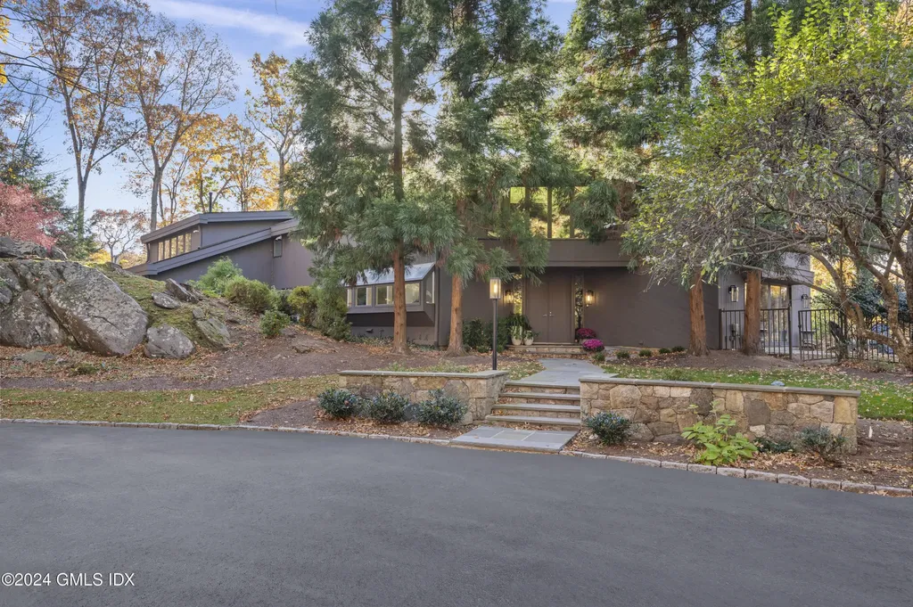 99 Londonderry Drive Greenwich CT 06830