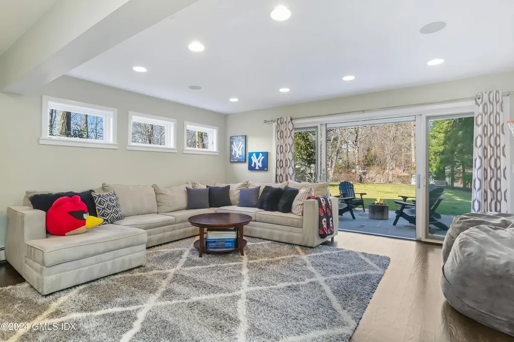 99 Londonderry Drive Greenwich CT 06830