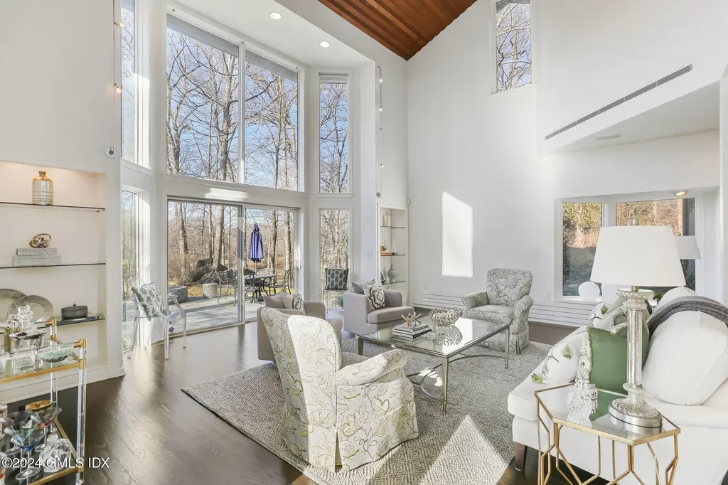 99 Londonderry Drive Greenwich CT 06830