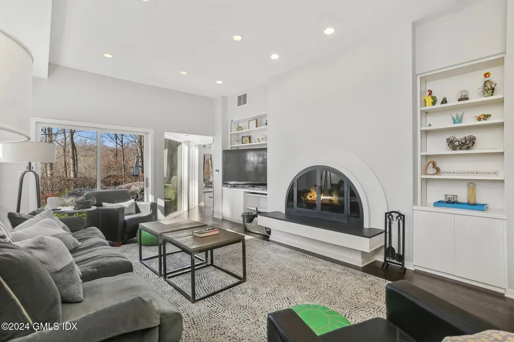 99 Londonderry Drive Greenwich CT 06830