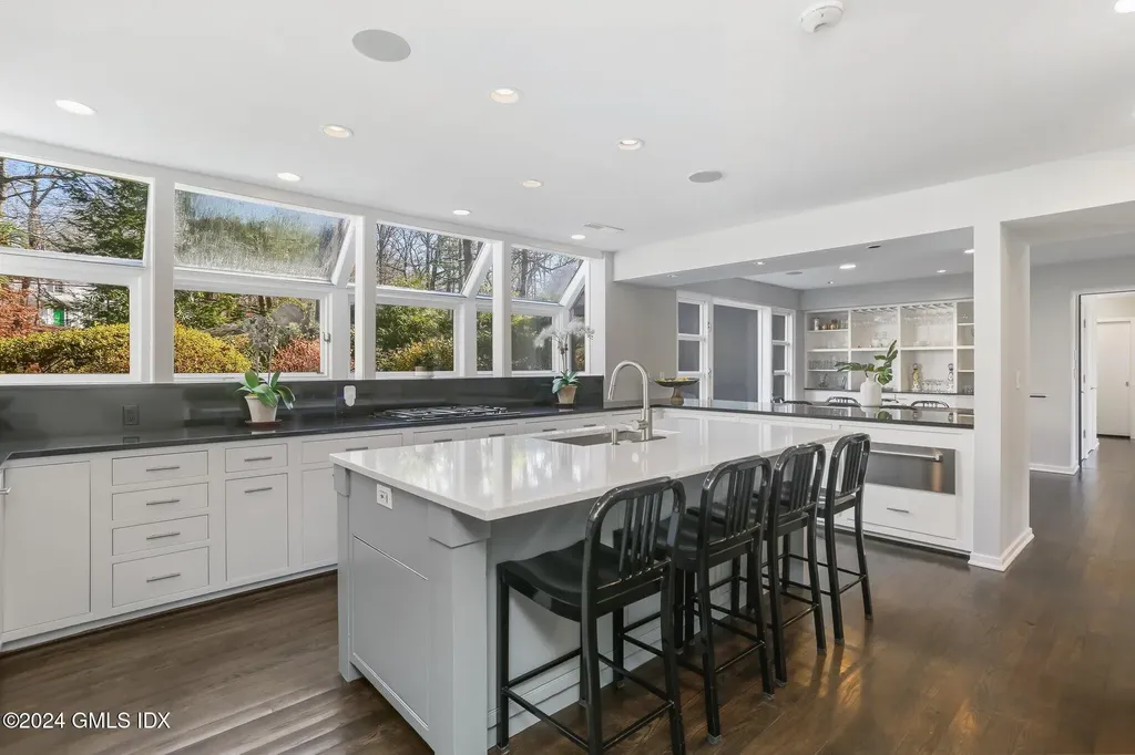 99 Londonderry Drive Greenwich CT 06830