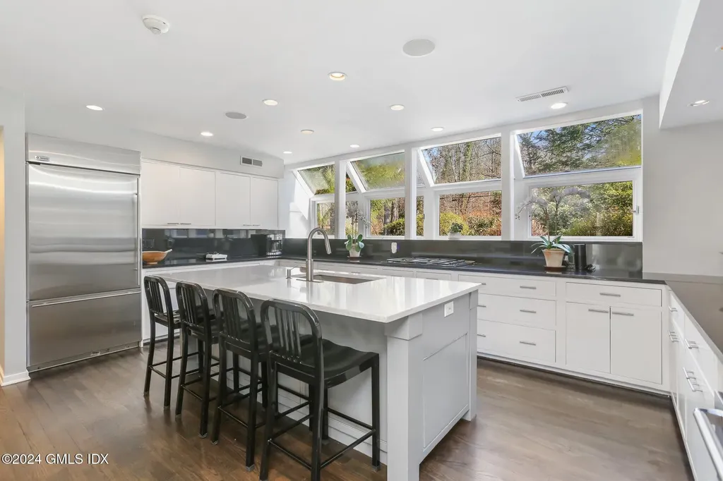 99 Londonderry Drive Greenwich CT 06830