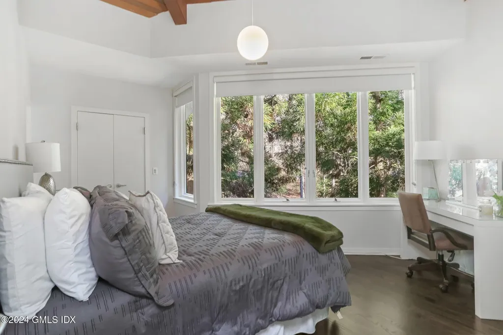 99 Londonderry Drive Greenwich CT 06830