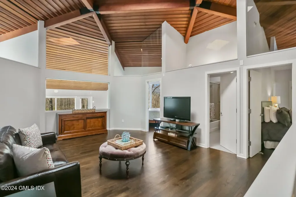 99 Londonderry Drive Greenwich CT 06830