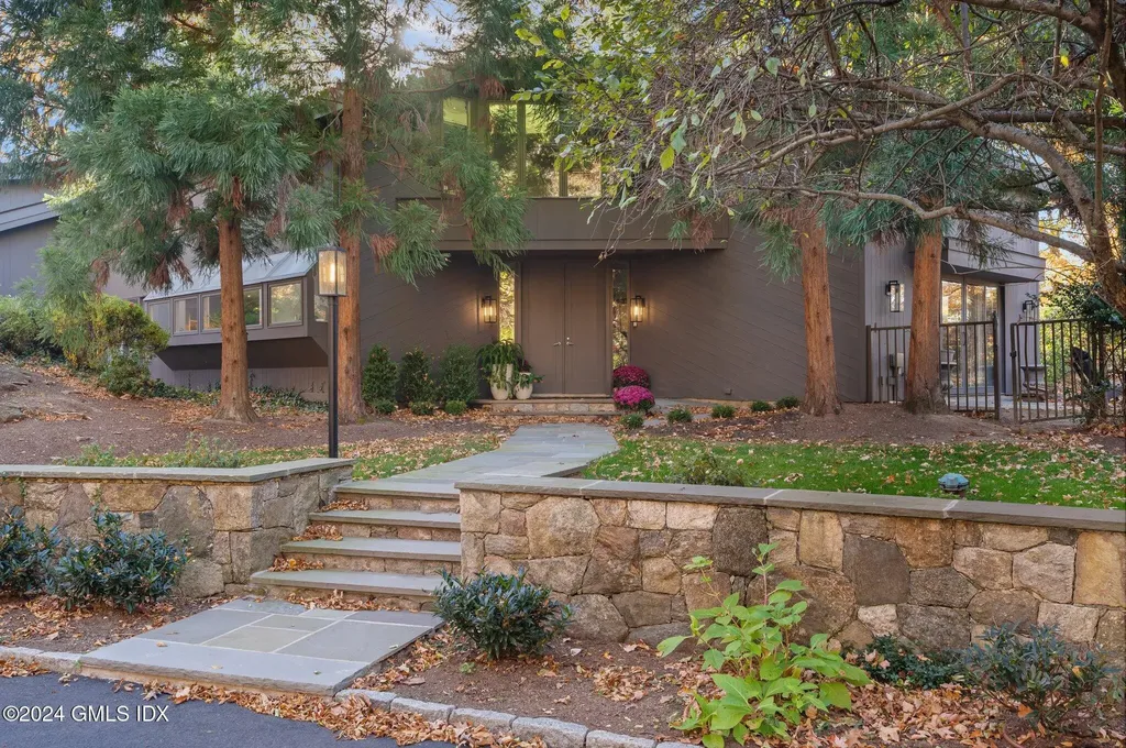 99 Londonderry Drive Greenwich CT 06830