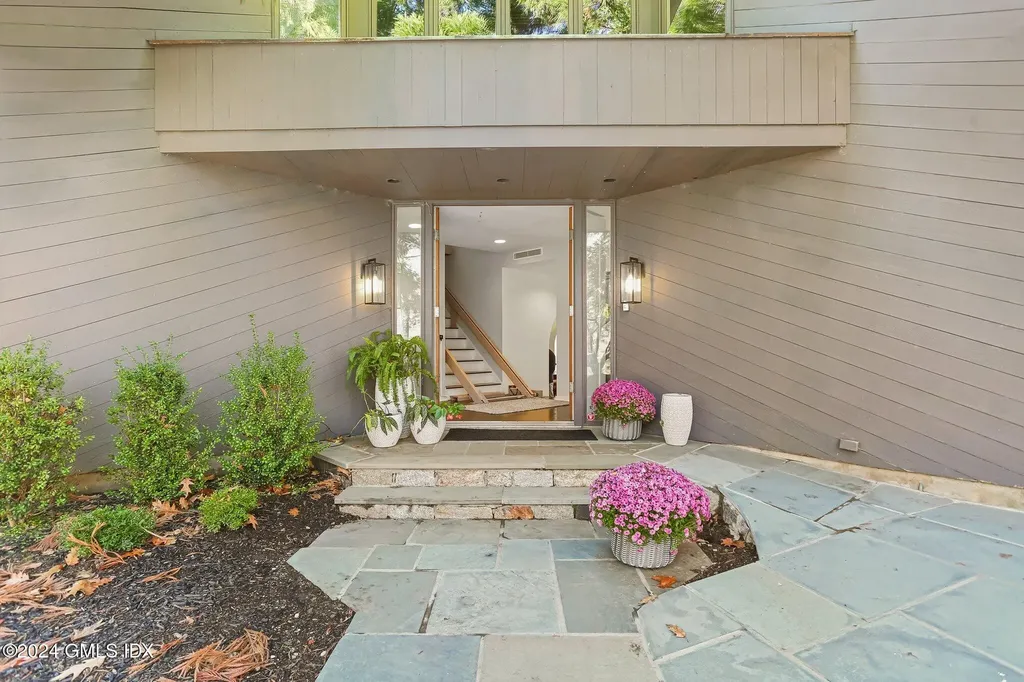 99 Londonderry Drive Greenwich CT 06830