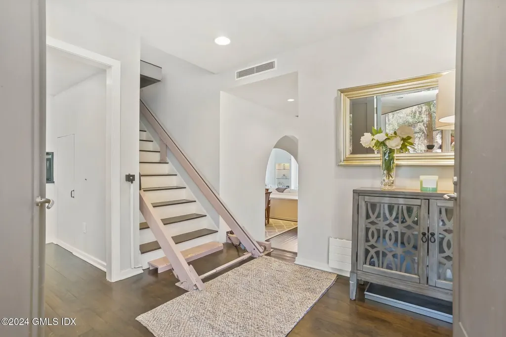 99 Londonderry Drive Greenwich CT 06830