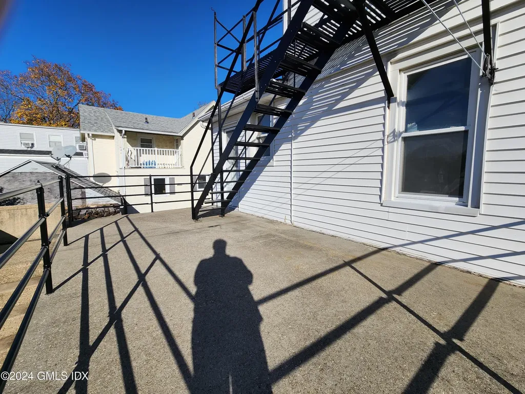 18 Harold Avenue Greenwich CT 06830