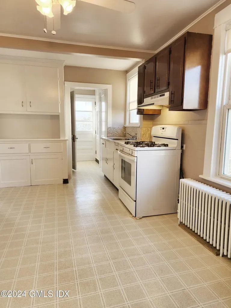 18 Harold Avenue Greenwich CT 06830