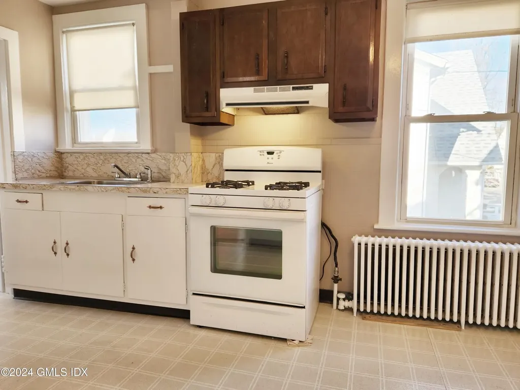 18 Harold Avenue Greenwich CT 06830