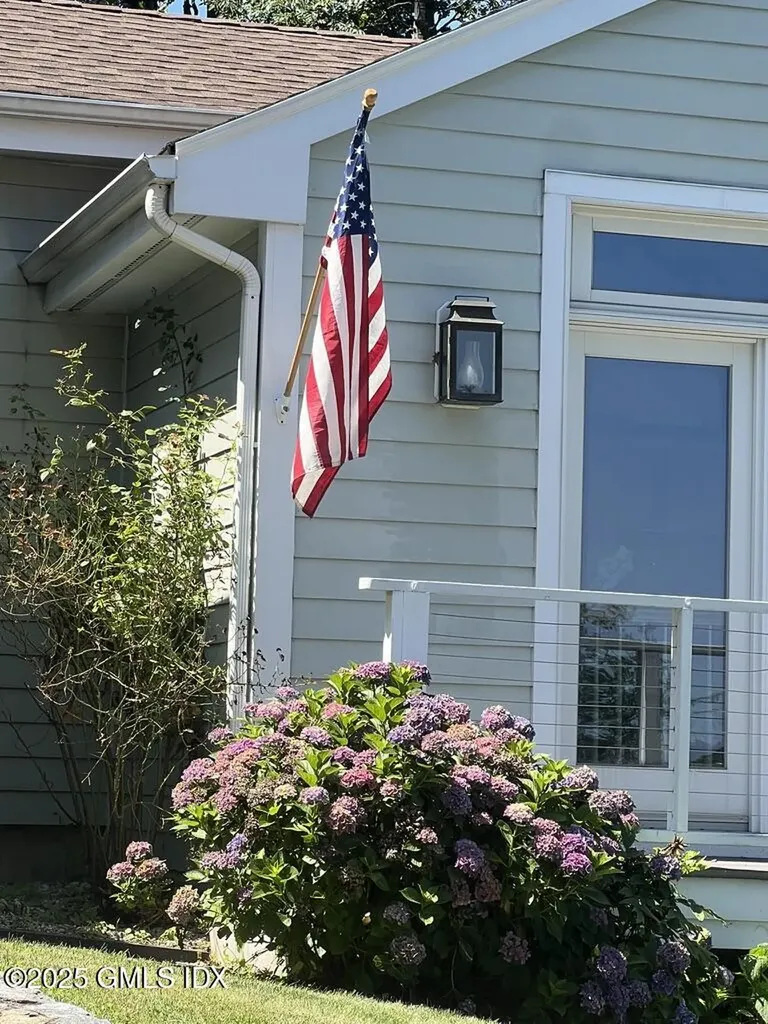 201 Shore Road Greenwich CT 06830