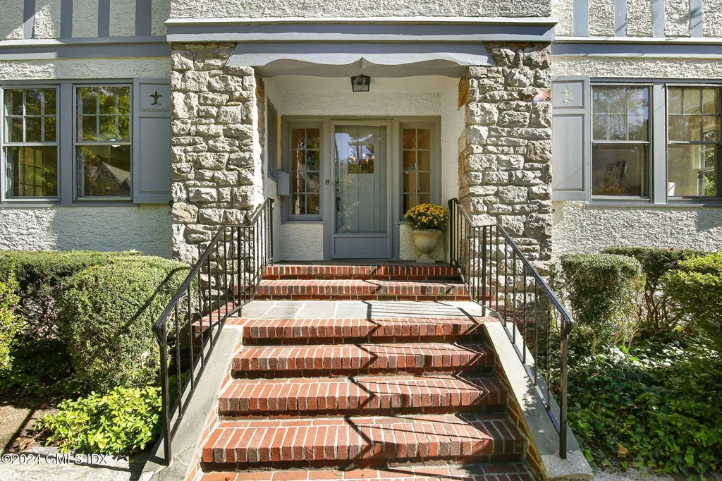 37 Orchard Drive Greenwich CT 06830