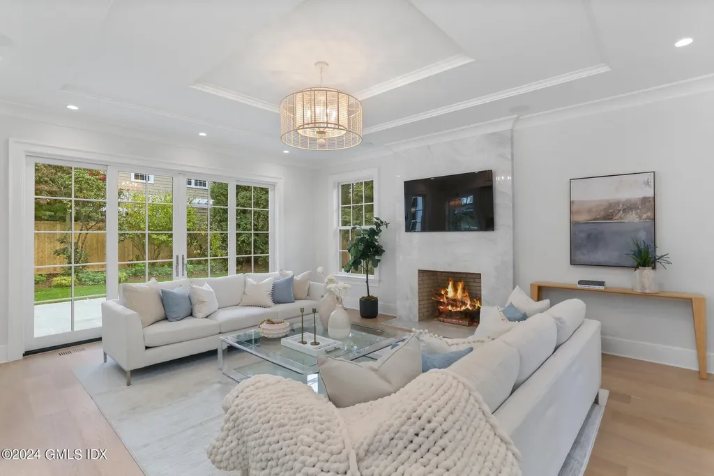 9 Dorchester Lane Riverside CT 06878