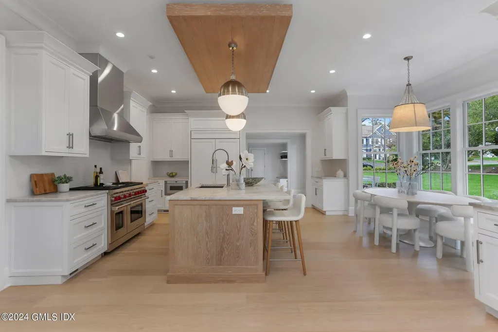 9 Dorchester Lane Riverside CT 06878