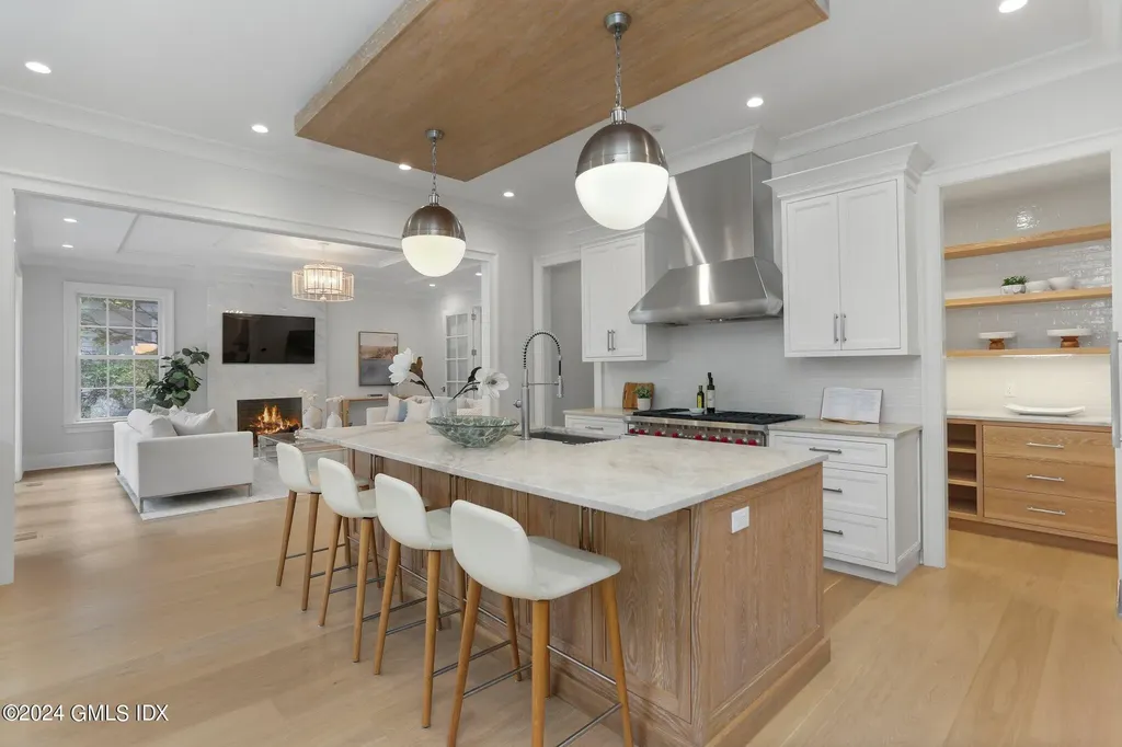 9 Dorchester Lane Riverside CT 06878